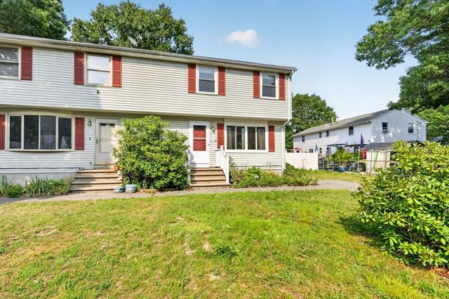 17 Pine Knoll Ln B, Taunton, MA 02780