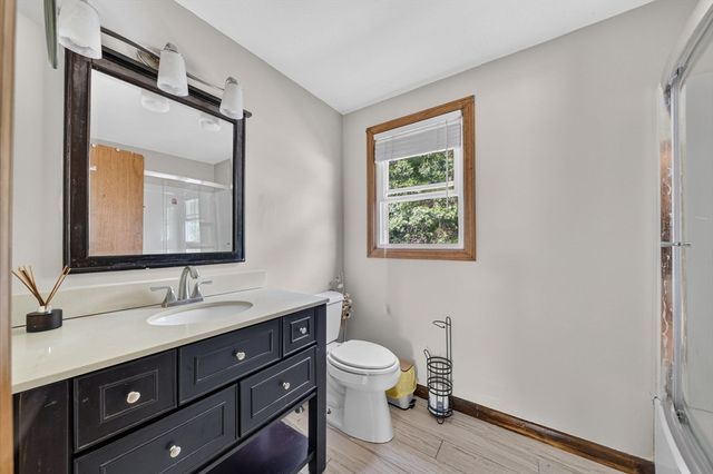 17 Pine Knoll Ln B, Taunton, MA 02780