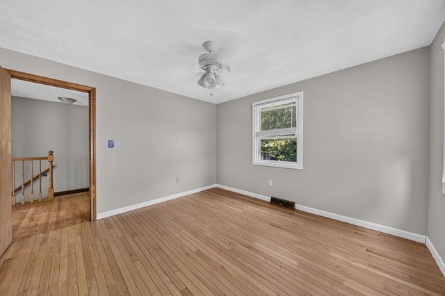 17 Pine Knoll Ln B, Taunton, MA 02780