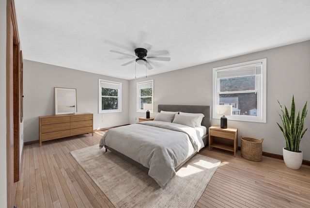 17 Pine Knoll Ln B, Taunton, MA 02780