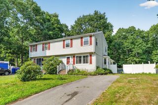 17 Pine Knoll Ln B, Taunton, MA 02780
