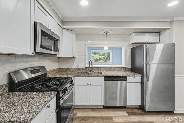 32 Queen Ann Drive, Hazelwood, MO 63042