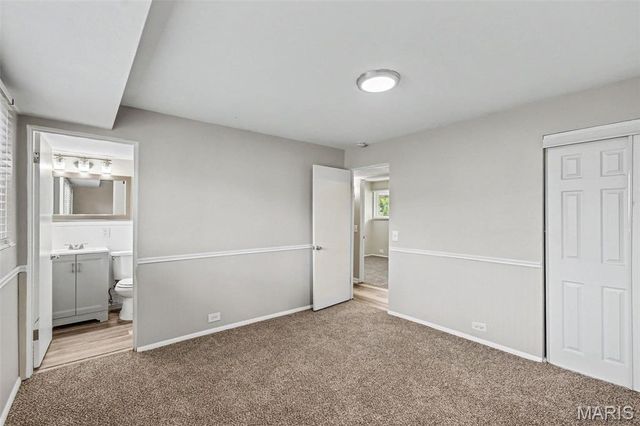 32 Queen Ann Drive, Hazelwood, MO 63042