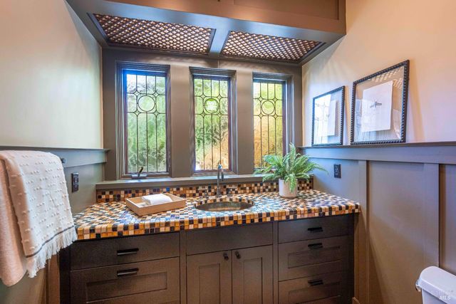 38 Helens Ln, Mill Valley, CA 94941