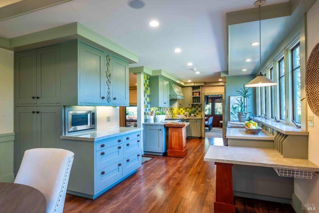 38 Helens Ln, Mill Valley, CA 94941