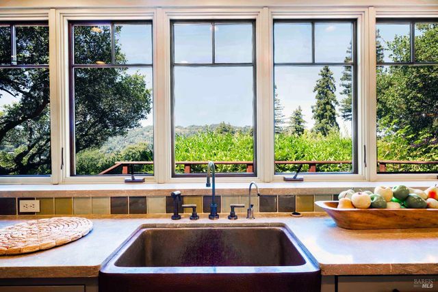 38 Helens Ln, Mill Valley, CA 94941