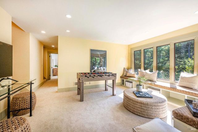 38 Helens Ln, Mill Valley, CA 94941