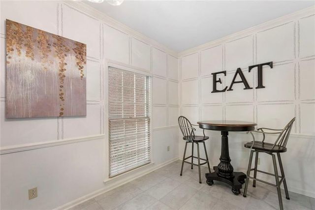 5201 Glenridge Drive NE, Sandy Springs, GA 30342