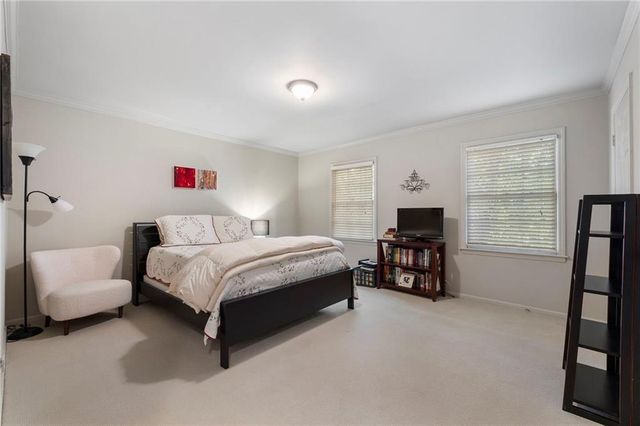 5201 Glenridge Drive NE, Sandy Springs, GA 30342