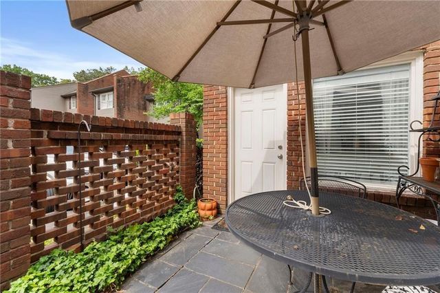 5201 Glenridge Drive NE, Sandy Springs, GA 30342