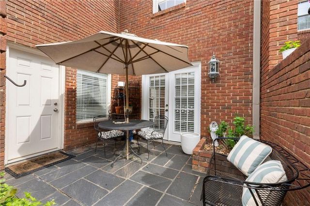 5201 Glenridge Drive NE, Sandy Springs, GA 30342