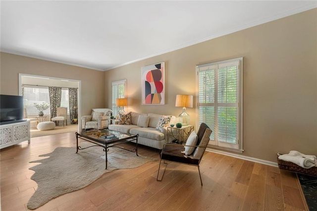 5201 Glenridge Drive NE, Sandy Springs, GA 30342