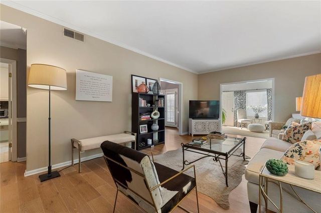 5201 Glenridge Drive NE, Sandy Springs, GA 30342