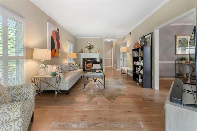 5201 Glenridge Drive NE, Sandy Springs, GA 30342