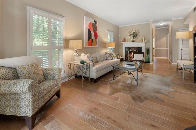5201 Glenridge Drive NE, Sandy Springs, GA 30342