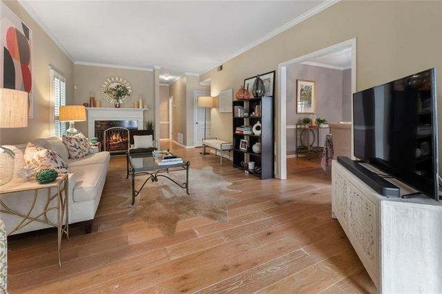 5201 Glenridge Drive NE, Sandy Springs, GA 30342