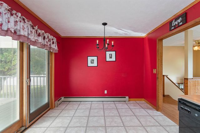 10 Kim Lane, Milton, VT 05468