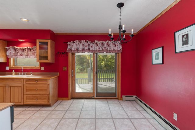 10 Kim Lane, Milton, VT 05468