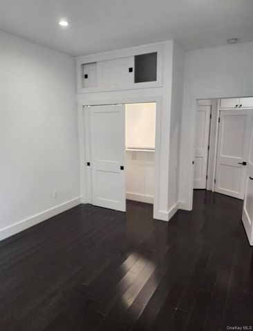 1440 31st Avenue 1R, Astoria, NY 11106