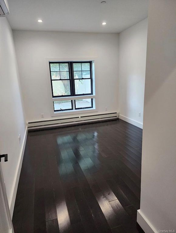 1440 31st Avenue 1R, Astoria, NY 11106 — photo 3