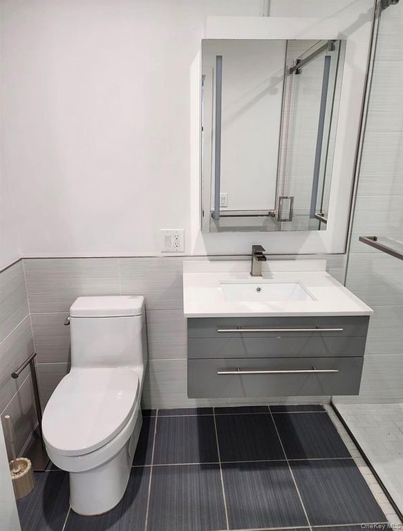 1440 31st Avenue 1R, Astoria, NY 11106 — photo 4
