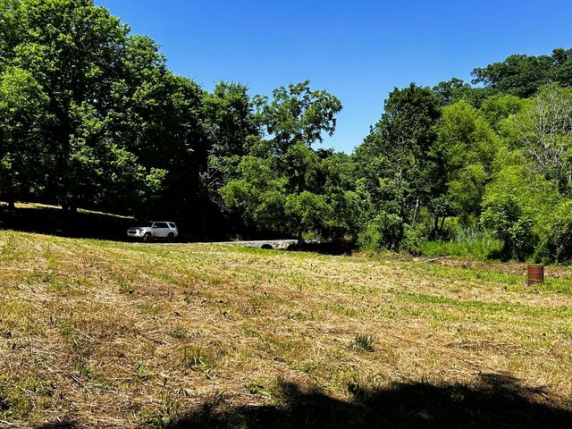 1060 County Road 130, Riceville, TN 37370