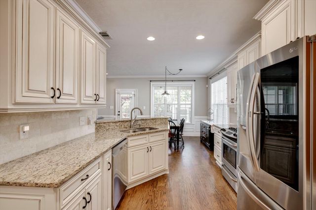 810 Glencoe Way, Evans, GA 30809