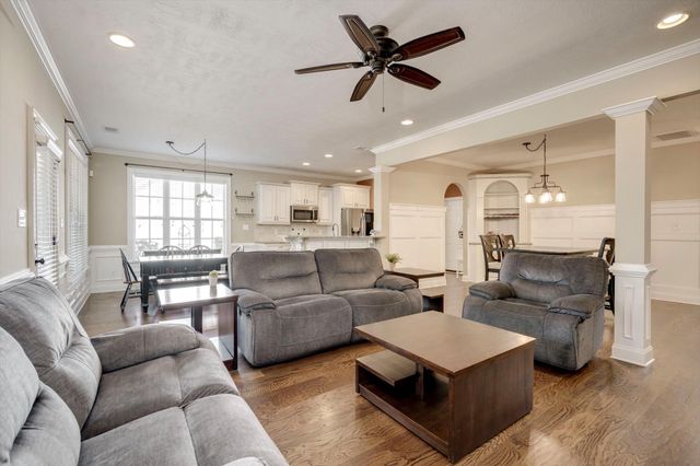 810 Glencoe Way, Evans, GA 30809