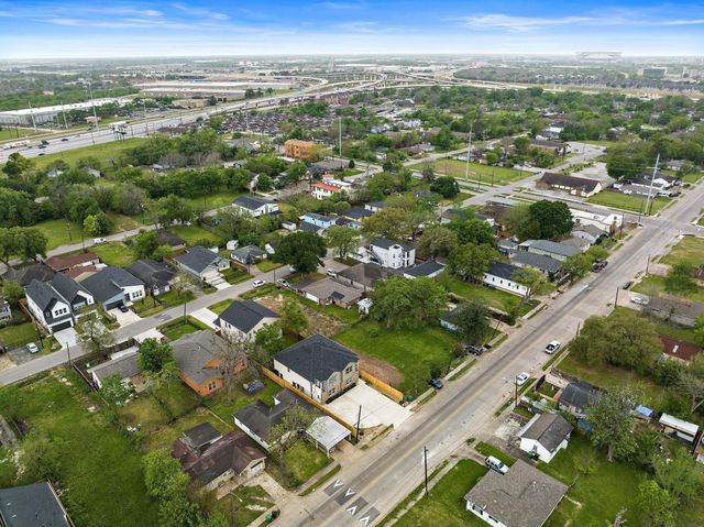 3642 Mainer Street B, Houston, TX 77021
