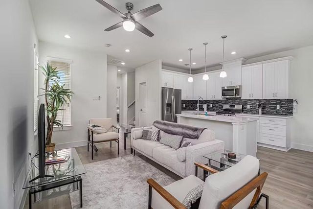3642 Mainer Street B, Houston, TX 77021