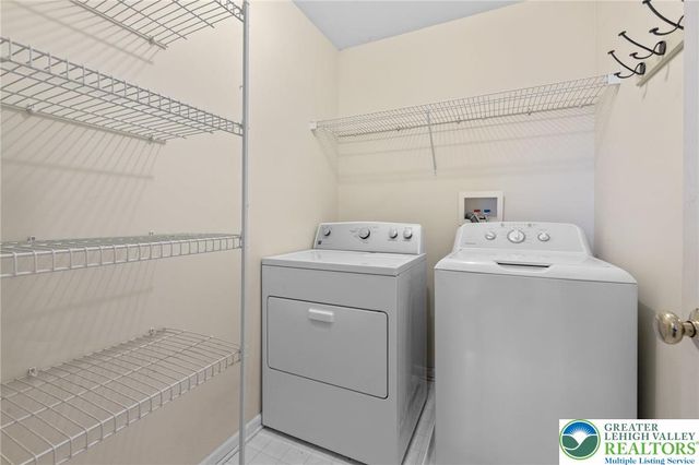 715 White Circle, Allen Twp, PA 18067