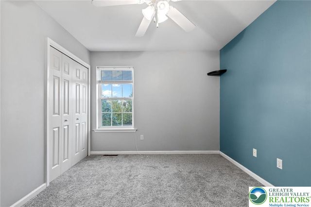 715 White Circle, Allen Twp, PA 18067