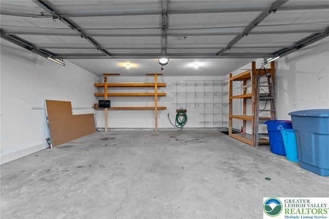 715 White Circle, Allen Twp, PA 18067