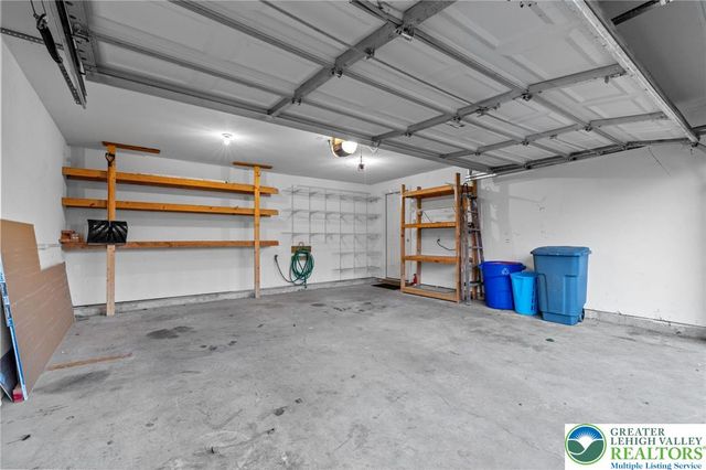 715 White Circle, Allen Twp, PA 18067