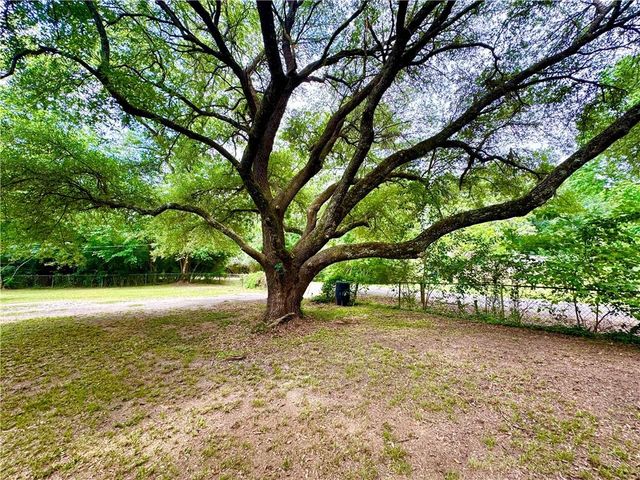 121 RYLAND Road, Pineville, LA 71360
