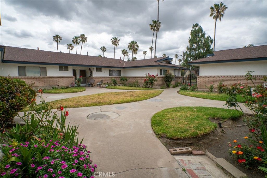 Image 11 of property listing at 2133 E Almont Avenue, Anaheim, CA 92806