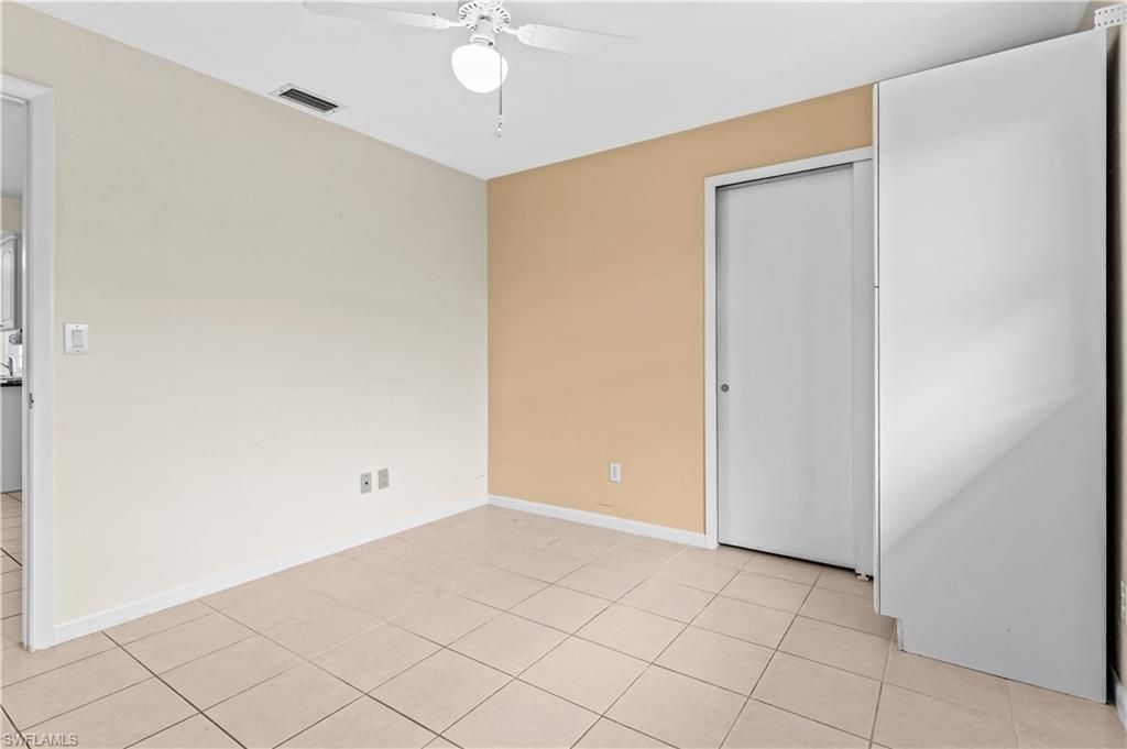 Image 17 of property listing at 403 SE 33rd TER, Cape Coral, FL 33904