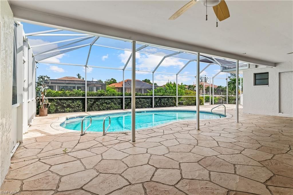 Image 21 of property listing at 403 SE 33rd TER, Cape Coral, FL 33904