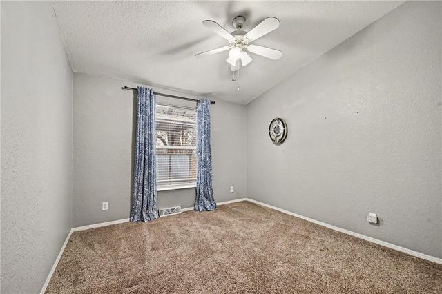 405 Wherritt Lane, Liberty, MO 64608