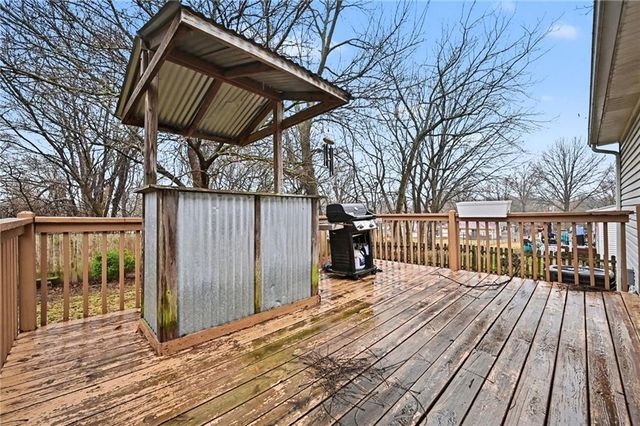 405 Wherritt Lane, Liberty, MO 64608