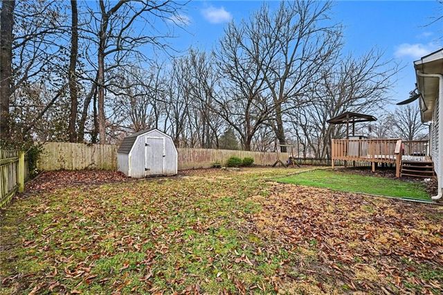 405 Wherritt Lane, Liberty, MO 64608