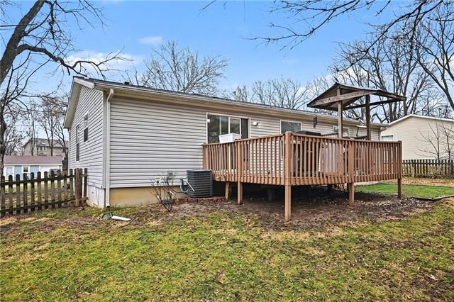 405 Wherritt Lane, Liberty, MO 64608