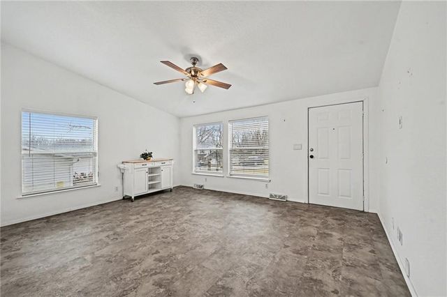 405 Wherritt Lane, Liberty, MO 64608