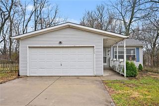 405 Wherritt Lane, Liberty, MO 64608