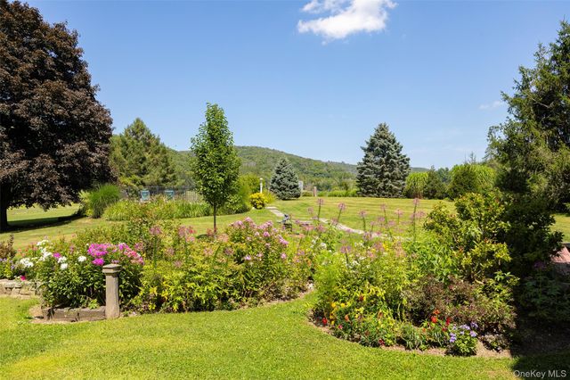 2101 Bruzgul Road, Lagrangeville, NY 12540