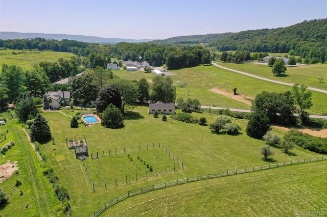 2101 Bruzgul Road, Lagrangeville, NY 12540