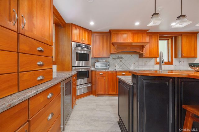 2101 Bruzgul Road, Lagrangeville, NY 12540