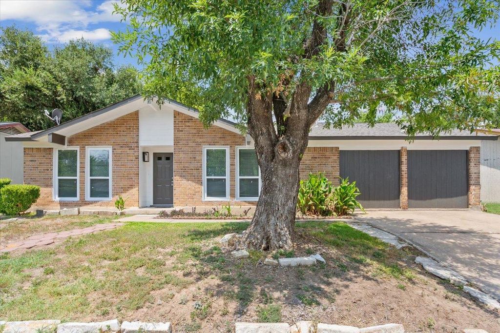 10100 Woodglen DR, Austin, TX 78753