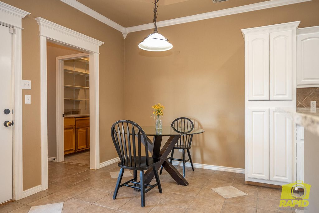 Image 10 of property listing at 5941 Stratford Avenue, San Angelo, TX 76901
