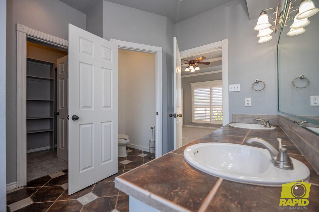 Image 24 of property listing at 5941 Stratford Avenue, San Angelo, TX 76901